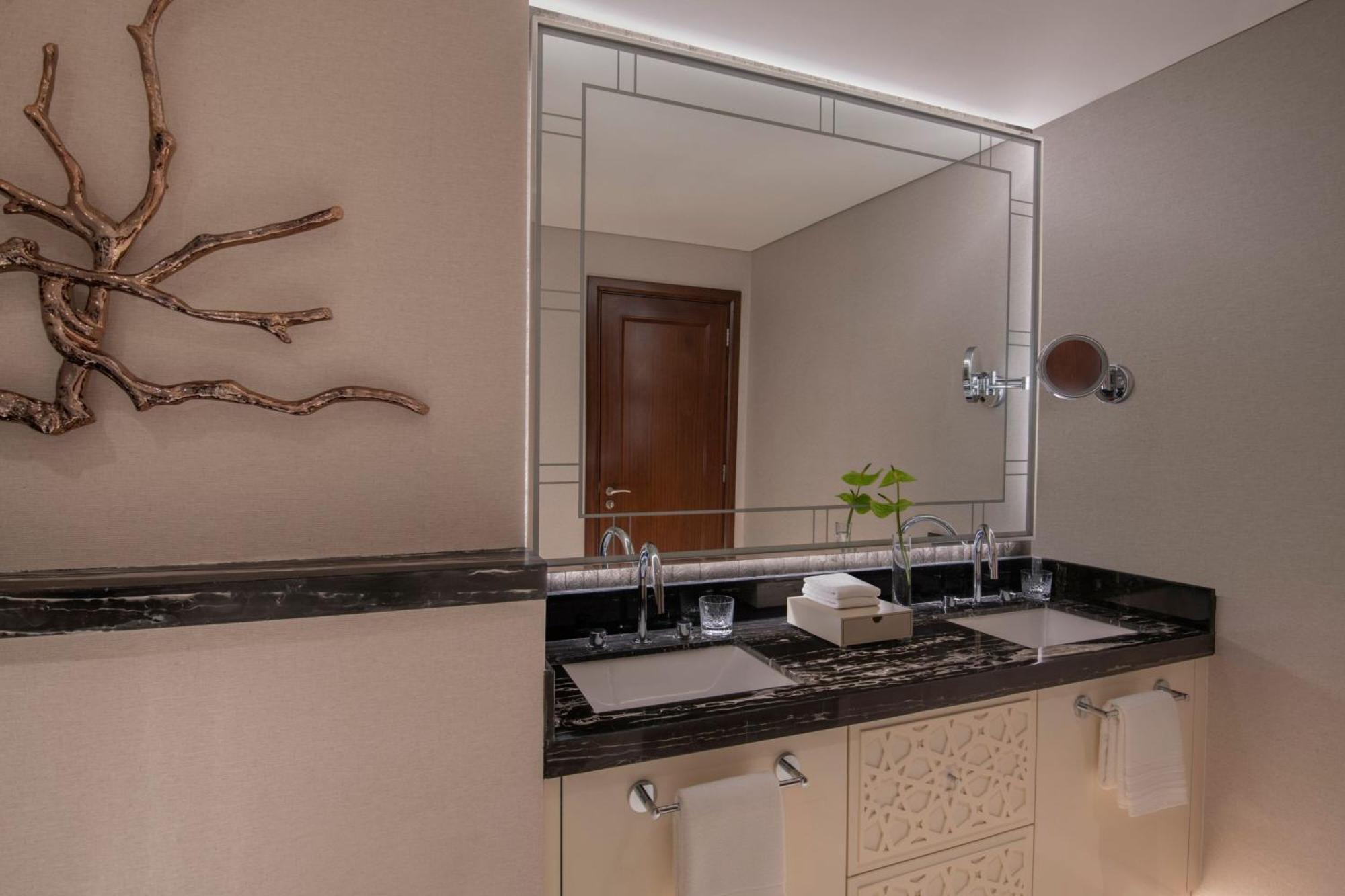 The St. Regis Marsa Arabia Island, The Pearl Qatar Hotel Doha Kültér fotó